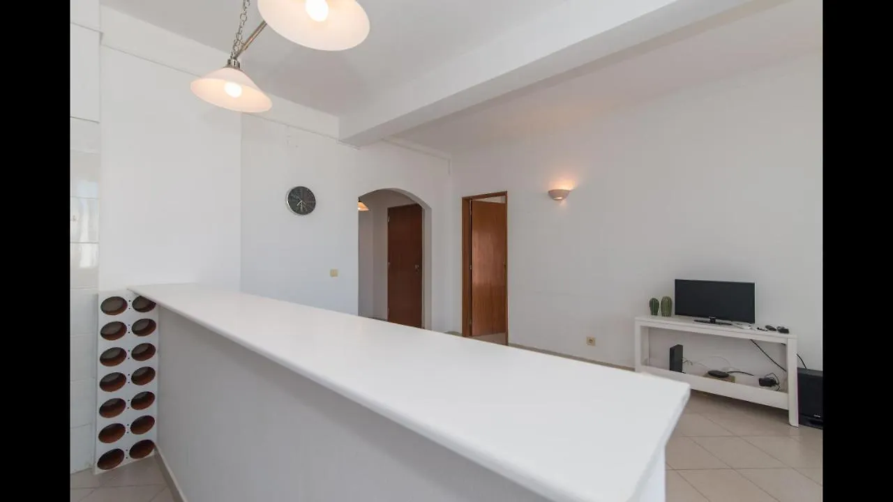 Apt Grace - T2 Pool, Wifi, Balcony, Ac, 25Km From Tavira Center Portogallo