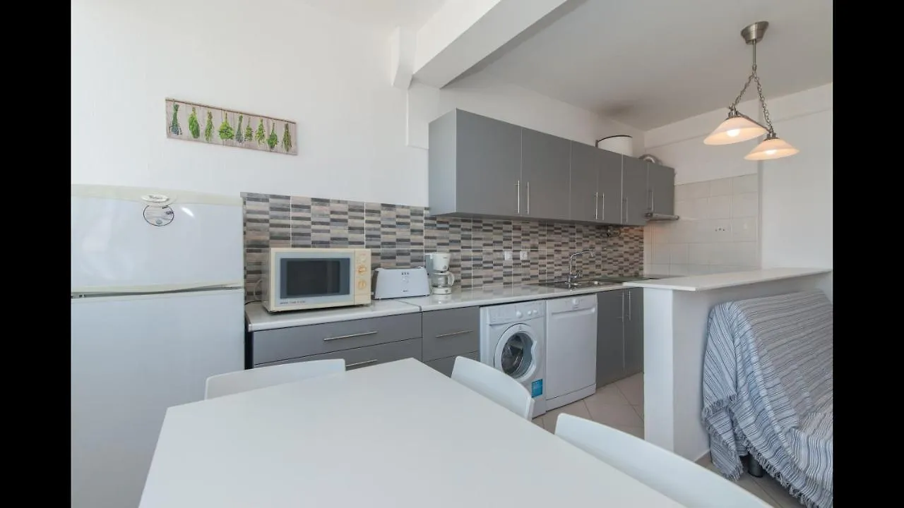 Apt Grace - T2 Pool, Wifi, Balcony, Ac, 25Km From Tavira Center Appartamento