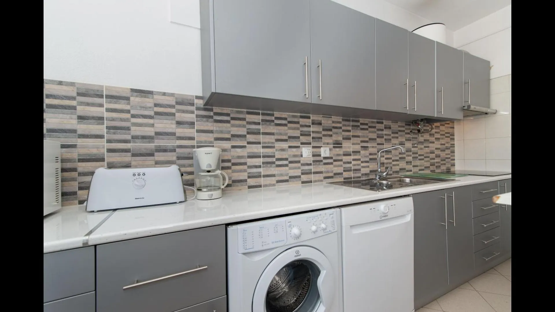 Apt Grace - T2 Pool, Wifi, Balcony, Ac, 25Km From Tavira Center Appartamento
